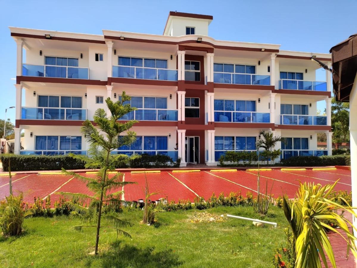 Madome Aparta Hotel Pedernales Exterior foto