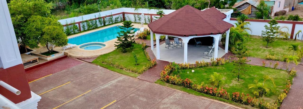 Madome Aparta Hotel Pedernales Exterior foto